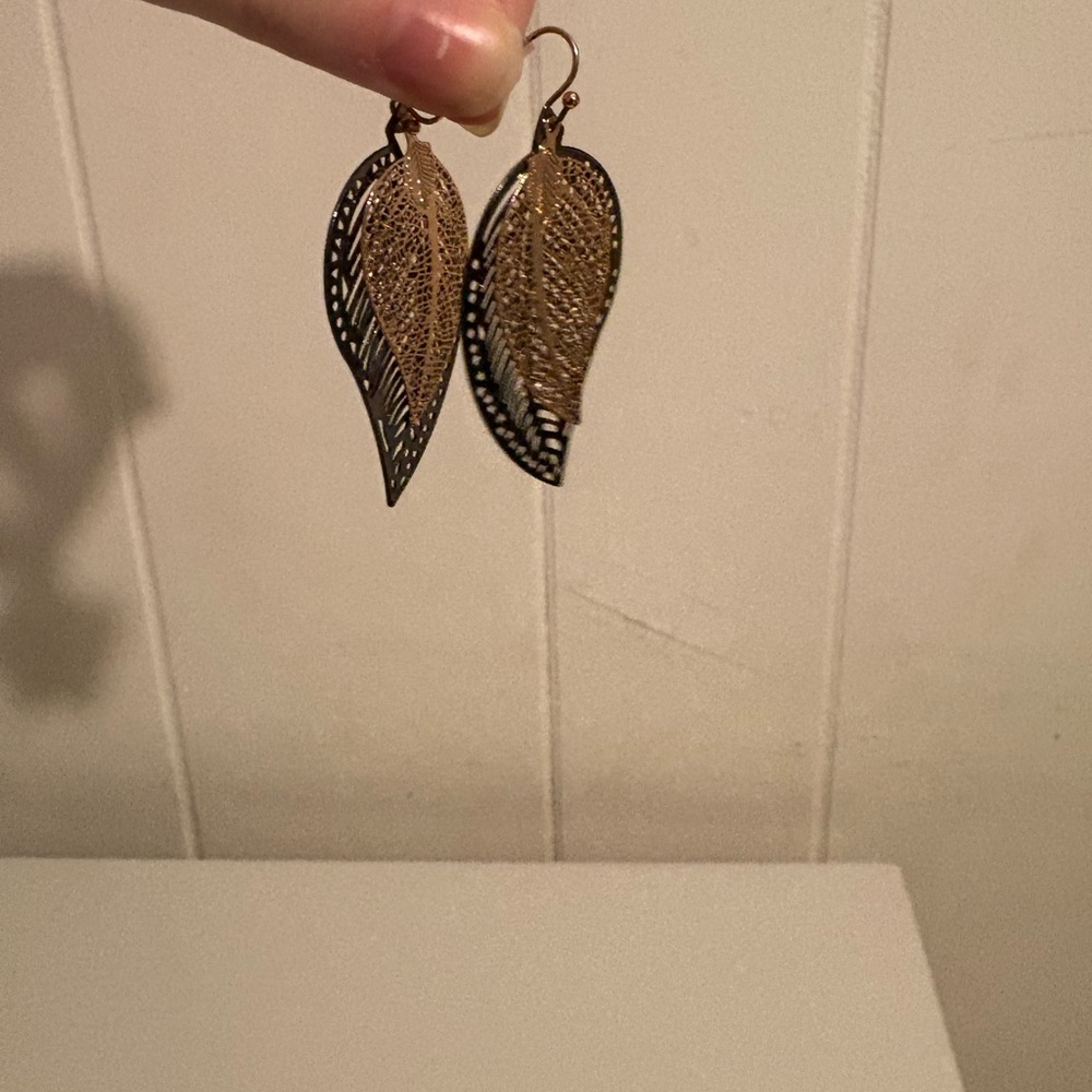 Elegant Gold and Black Leaf Earrings